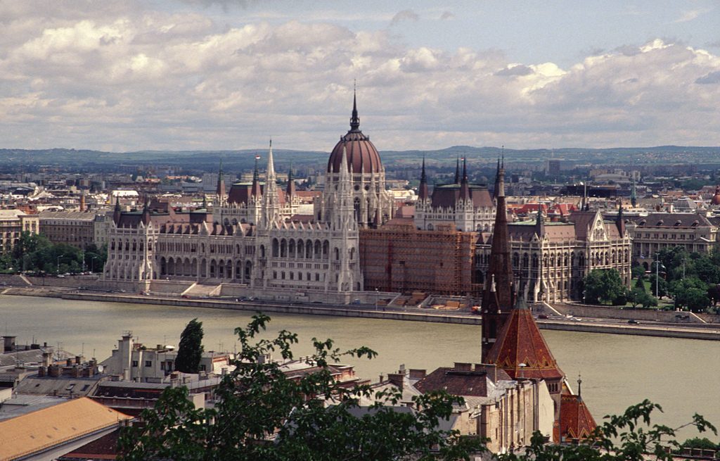 budapest-parlamento-vista-da-fuori