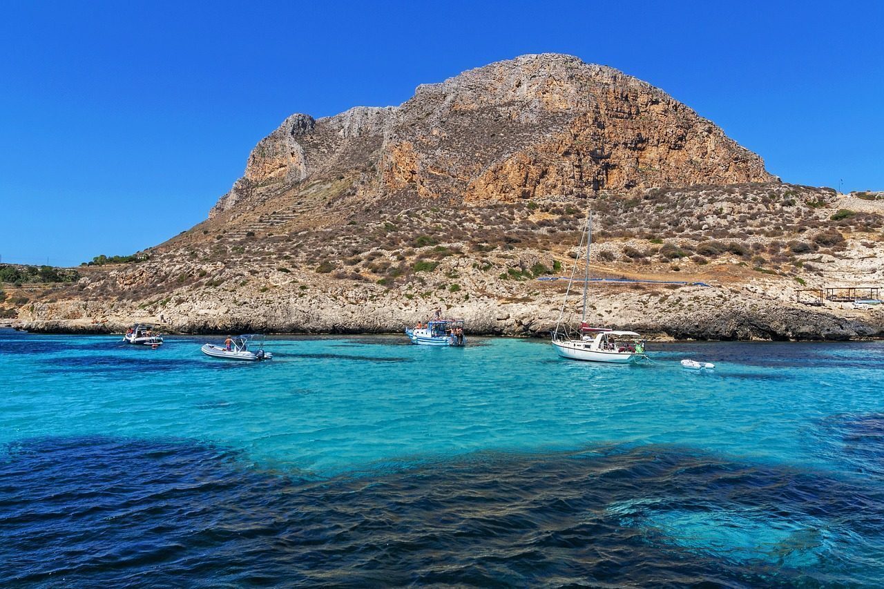 Favignana Isole Egadi Come Muoversi Per Scoprire Le Meraviglie Dell isola Favignana Isole Egadi Come Muoversi Per Scoprire Le Meraviglie Dell isola