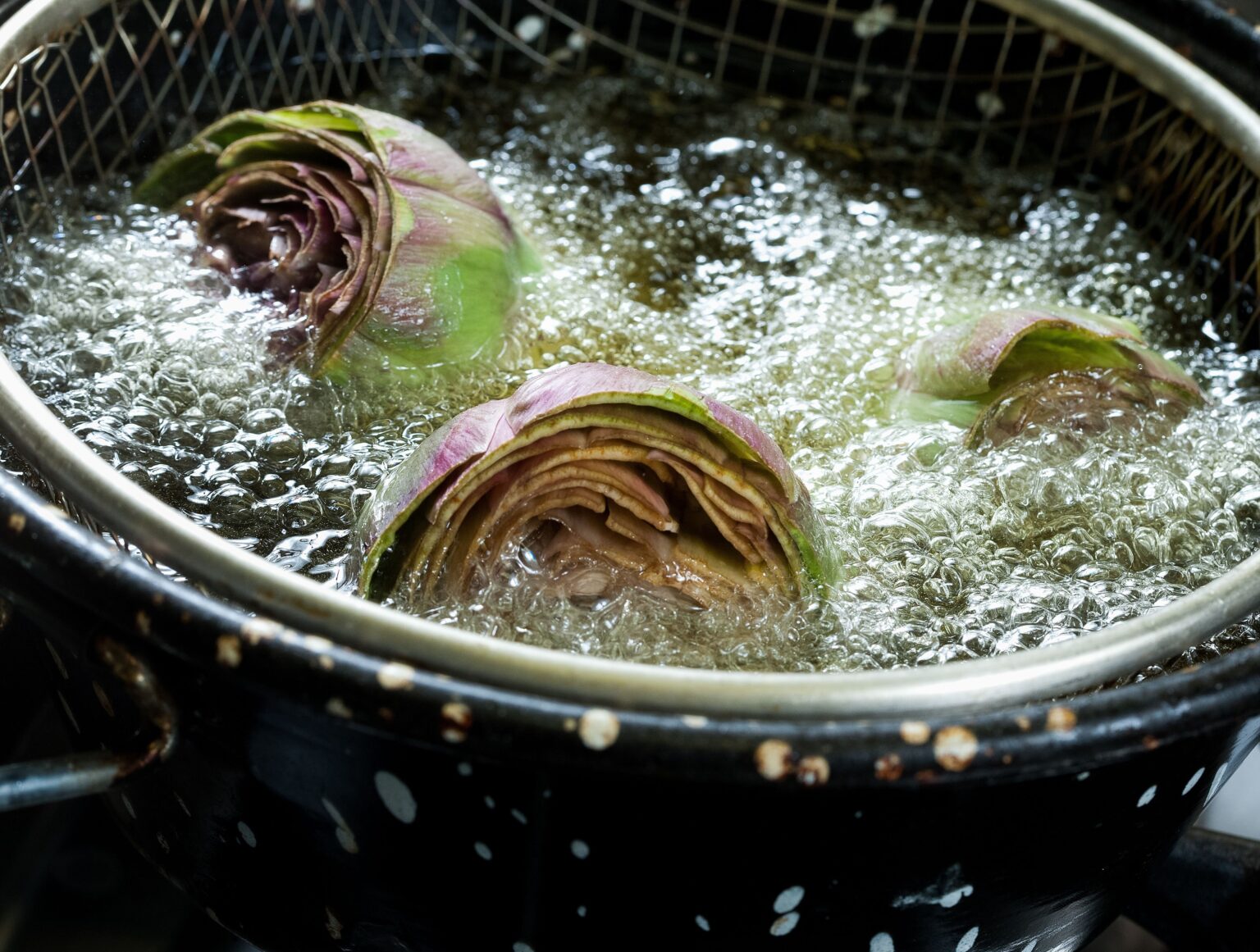 Carciofo alla giudia, ricetta e storia del piatto Viaggi Low Cost